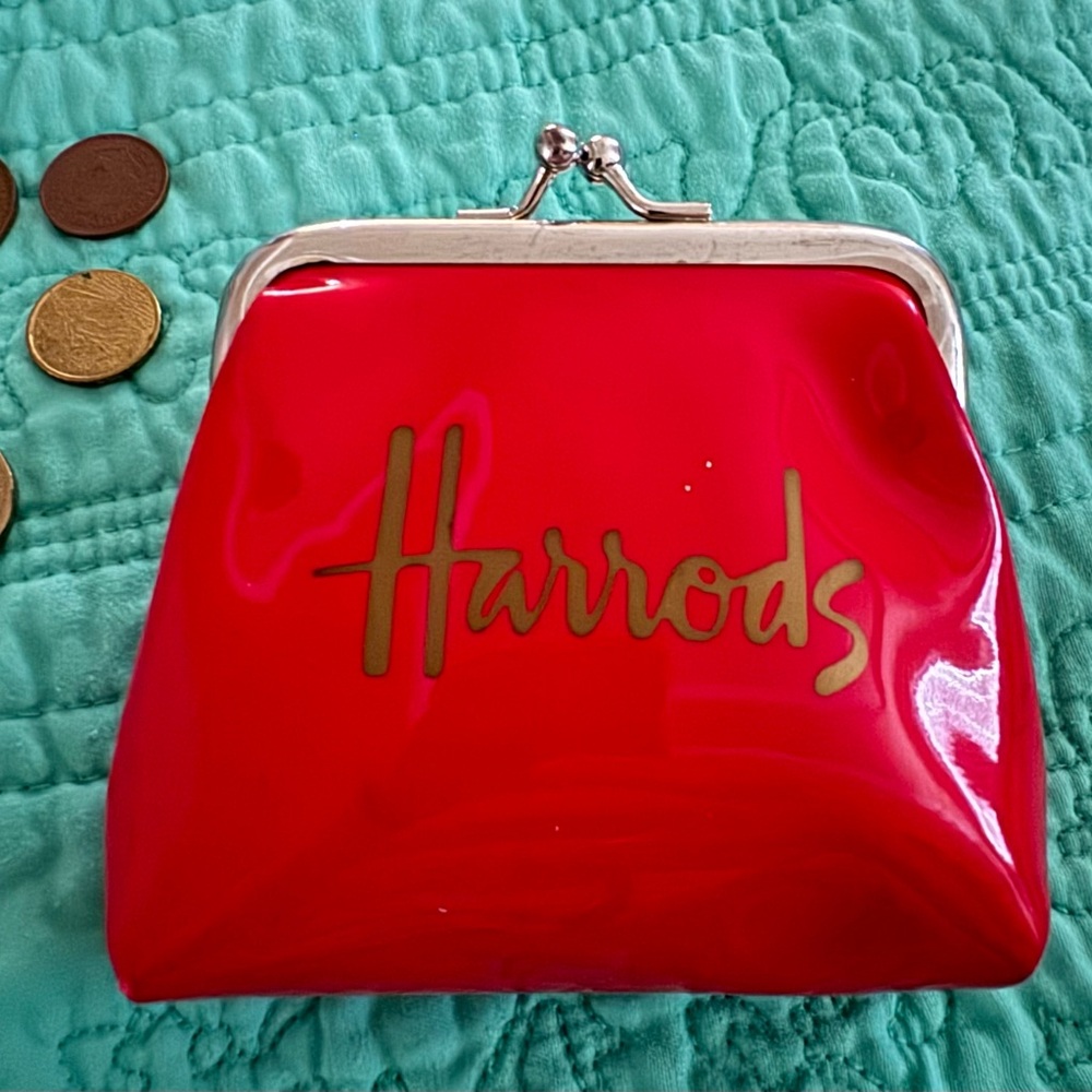 Shiny Red Harrods kiss closure coin purse